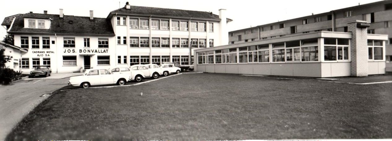 Le bâtiment Jos. Bonvallat et ses ateliers, photographie ancienne en noir et blanc